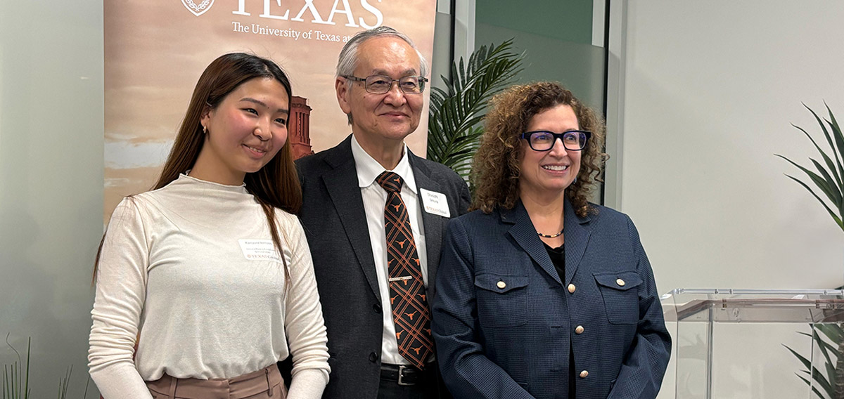 Shinichi Iimura celebrating his scholarship support